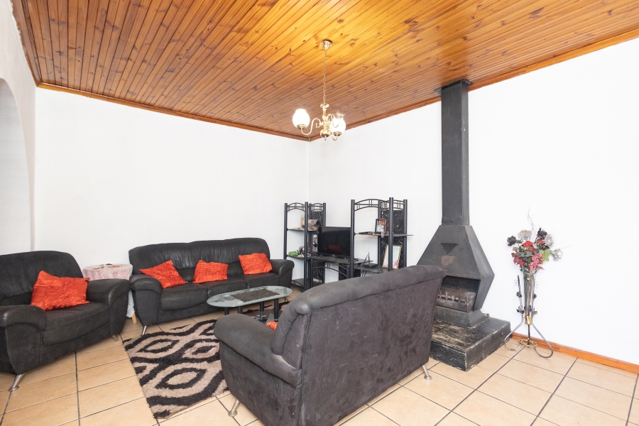 4 Bedroom Property for Sale in Ravensmead Western Cape